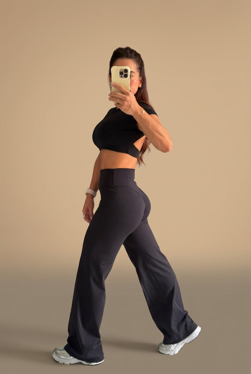 Crop Top Pure Bliss color Black, vista lateral