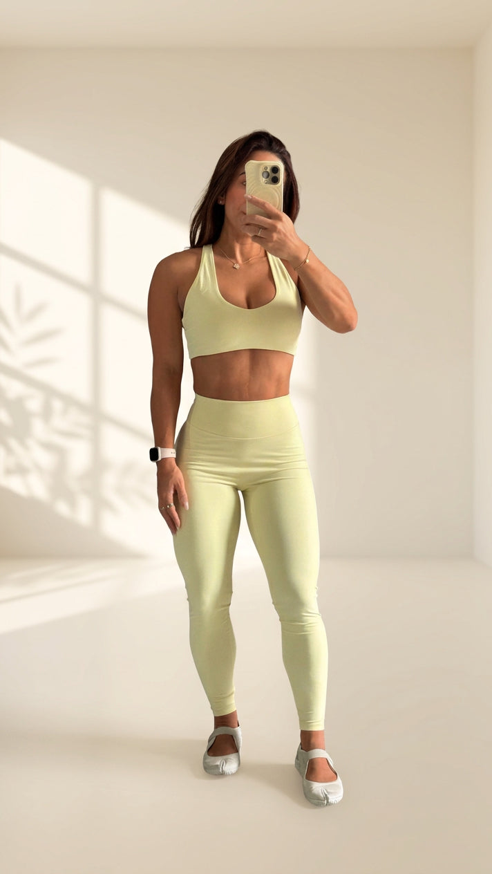 Leggings Pure Bliss color Yellow Butter, vista frontal