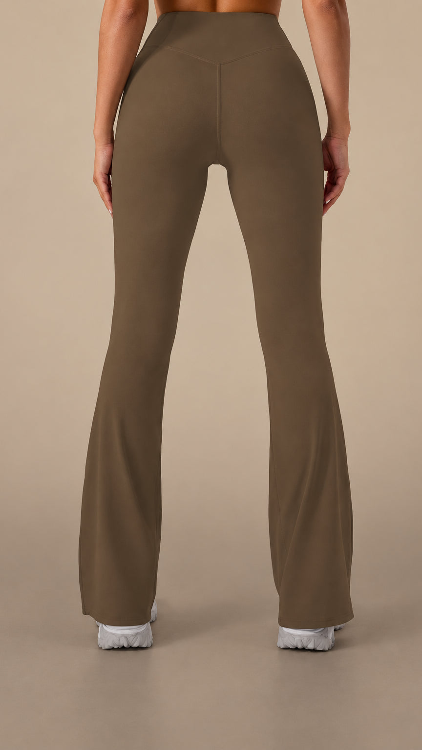 Flare No Scrunch Leggings café de Shoal, vista de espalda