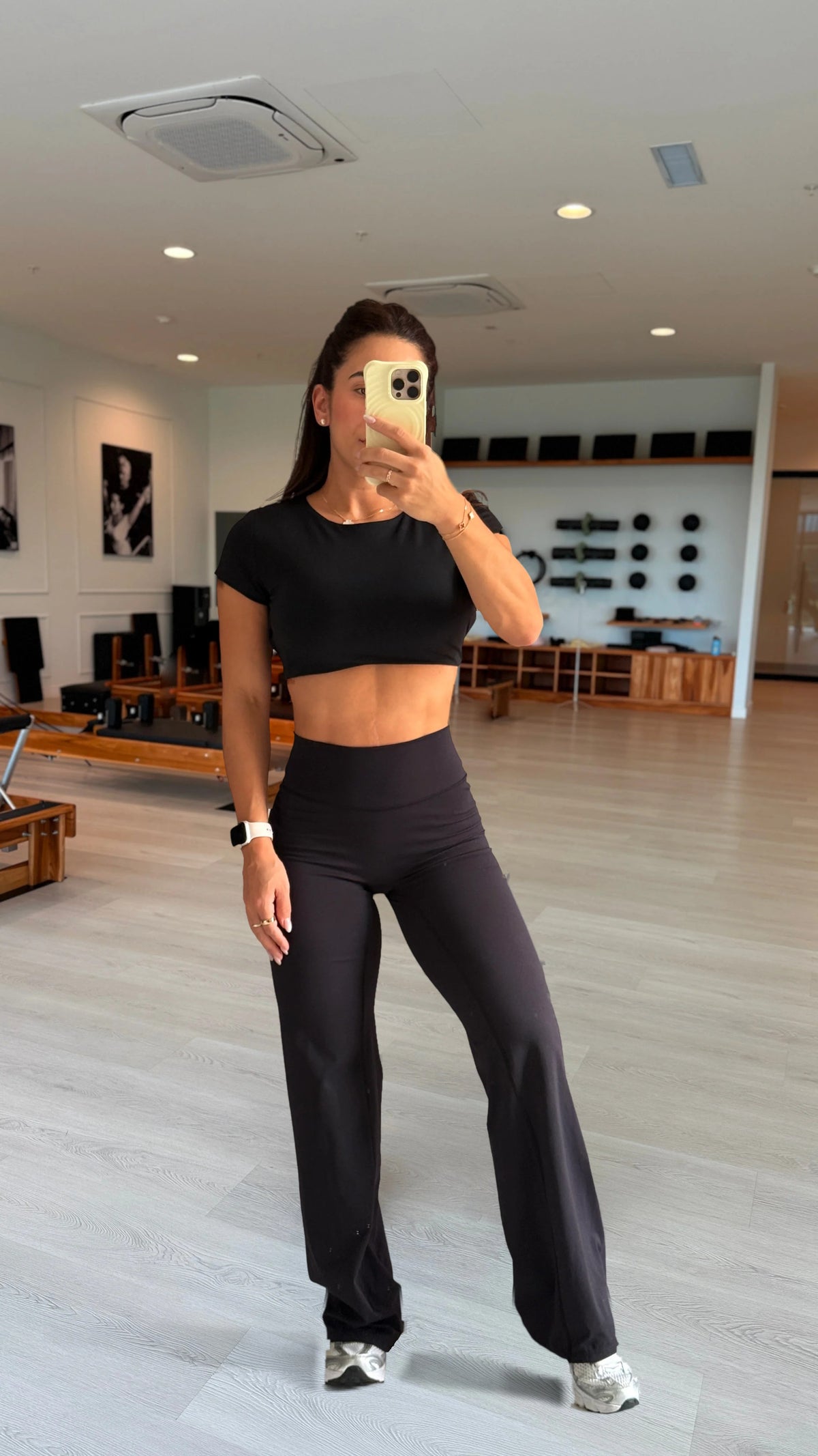 Crop Top Pure Bliss color Black, vista frontal