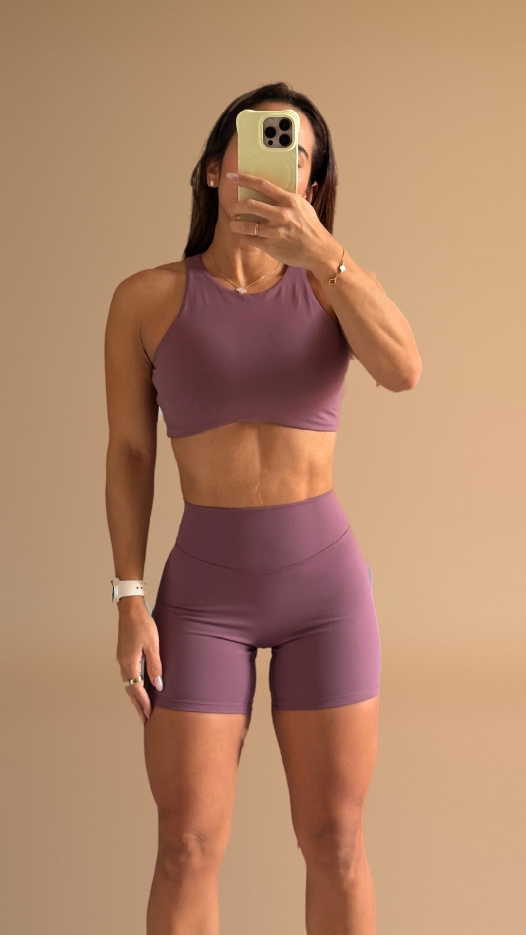 Set Short Pure Bliss color Purple, vista frontal con selfie